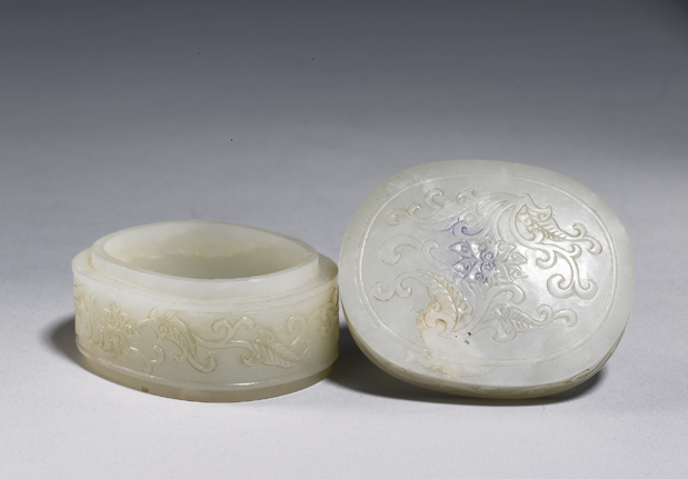 Jade oval box carved with flowers, Ming dynasty (1368-1644)-China Archive